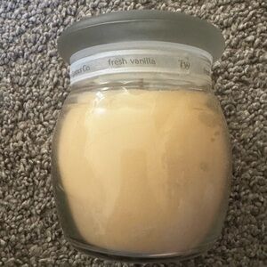 Fresh vanilla single wick candle the white barn company